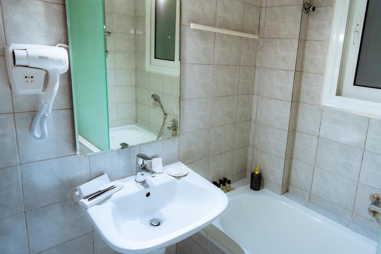 Plaka Apartment Атина Екстериор снимка