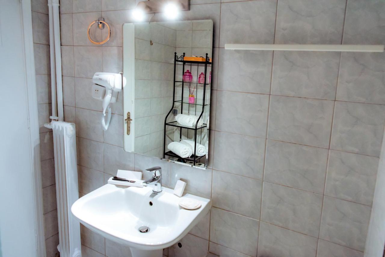 Plaka Apartment Атина Екстериор снимка